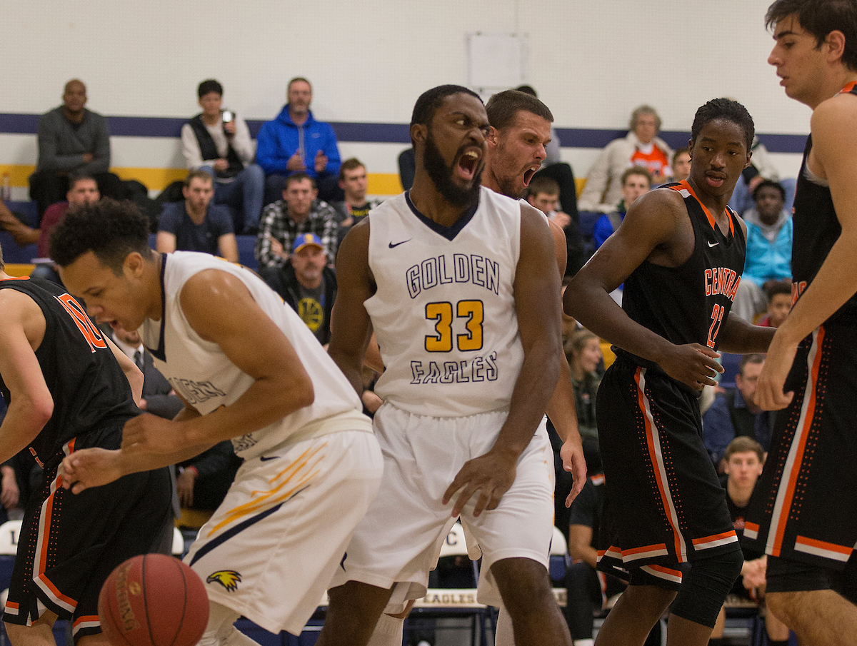 LCCC Men’s Basketball Falls to Central Wyoming College