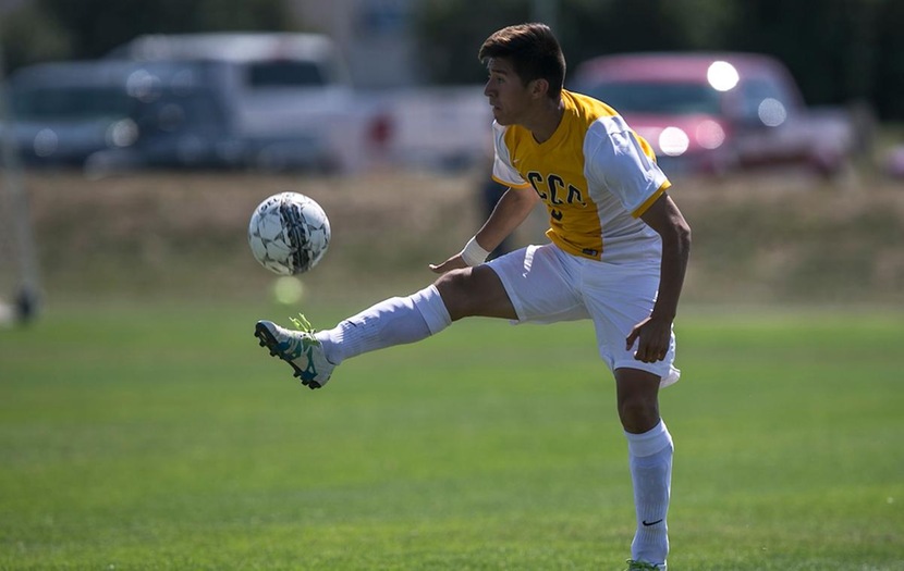 Golden Eagles fall 1-0 to #18 Northeastern JC