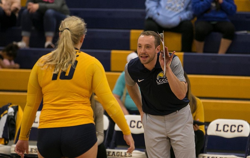 LCCC Volleyball Sweep Sheridan College