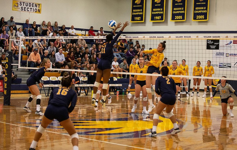 Volleyball Falls 3-1 to Western Wyoming on Friday