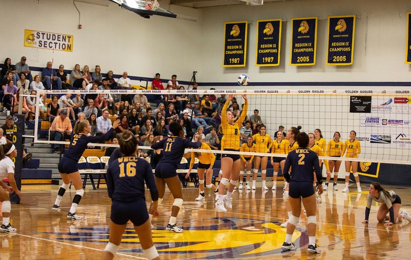 Volleyball Picks Up Win Against Central Wyoming