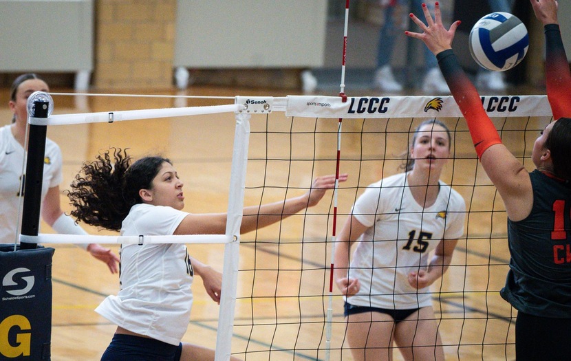 LCCC falls to #2 Northeastern Junior College in straight sets